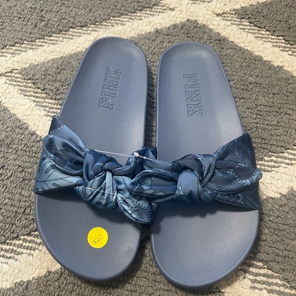 Womens PINK slides size large - Picture 1 of 2